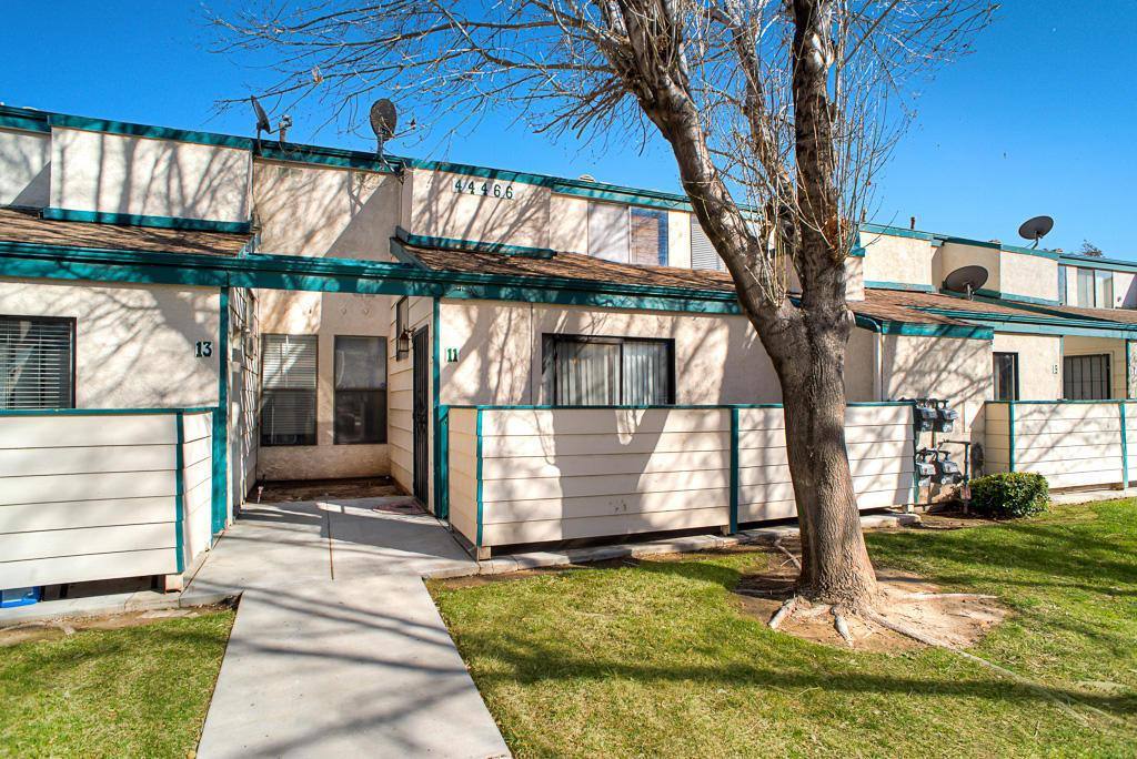 Townhouse for rent at 44532 15th St E, Lancaster, CA 93535