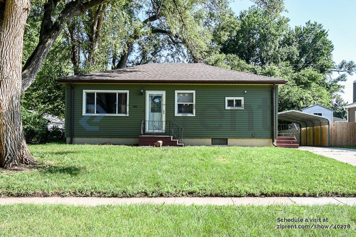907 W 29th Ave, Bellevue, NE 68005