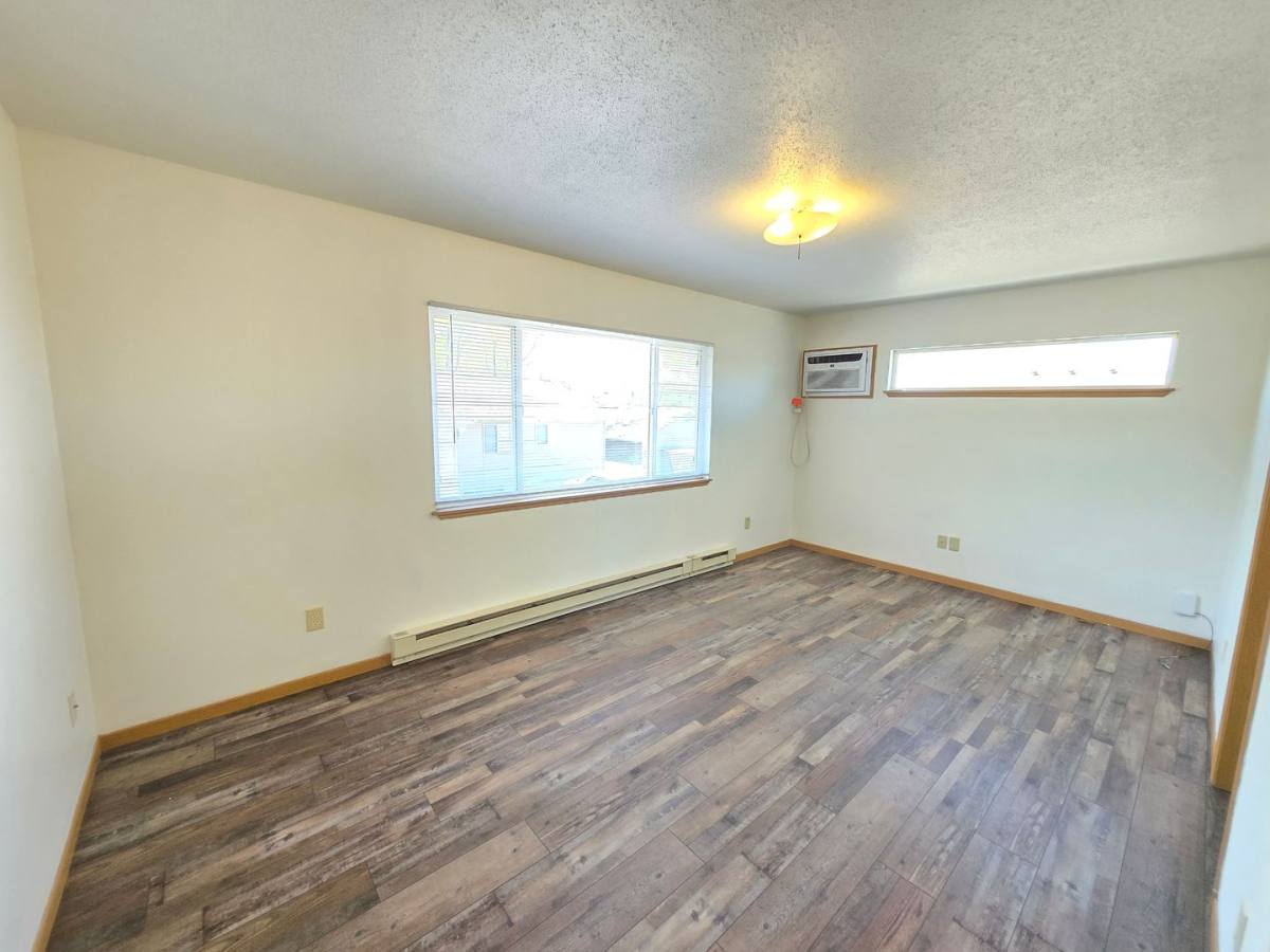 Apartment for rent at 421 S Williams Ave, Sioux Falls, SD 57104