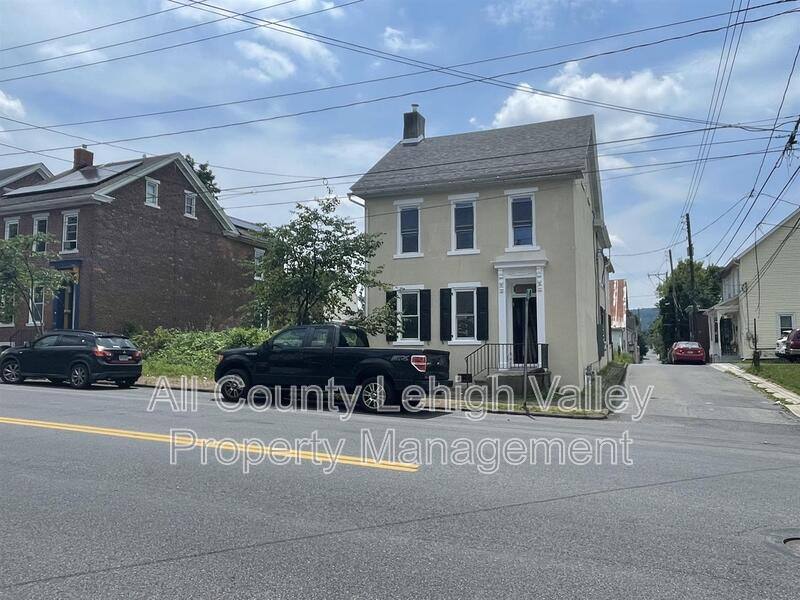 Apartment for rent at 122 E Goepp St #2, Bethlehem, PA 18018