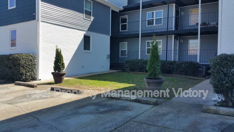 Apartment for rent at 4233 3rd Ave S #204, Birmingham, AL 35222