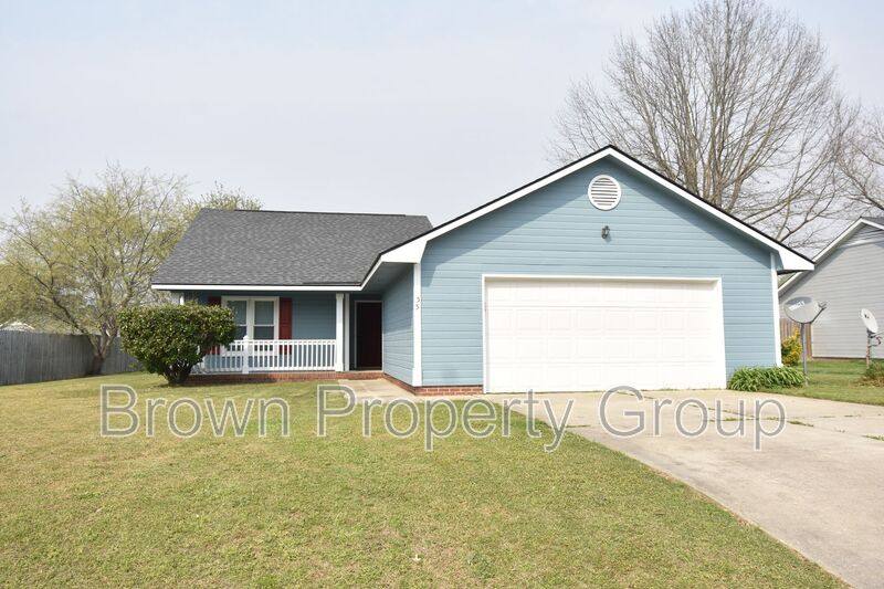 55 Surfwind Dr, Spring Lake, NC 28390