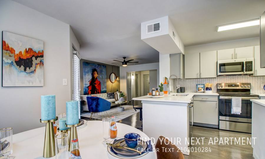 390 Treeline Park, San Antonio, TX 78209