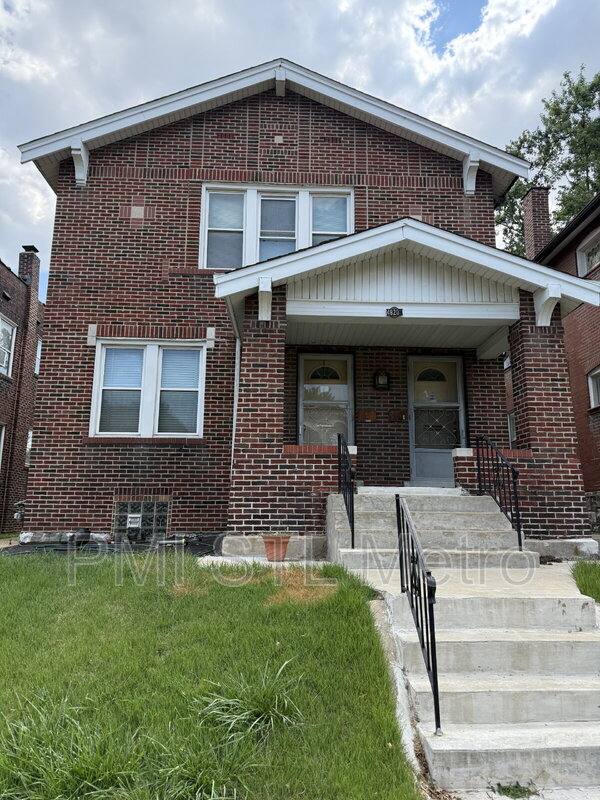 Apartment for rent at 4820A Farlin Ave, Saint Louis, MO 63115