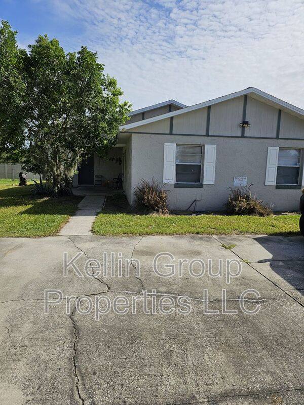 Apartment for rent at 2351 Chestnut Hills Dr, Lakeland, FL 33805