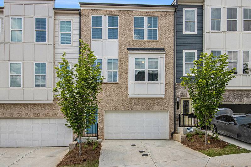Townhouse for rent at 387 Skylar Way SE, Atlanta, GA 30315