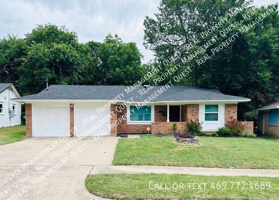 House for rent at 418 Falling Leaves Dr, Duncanville, TX 75116