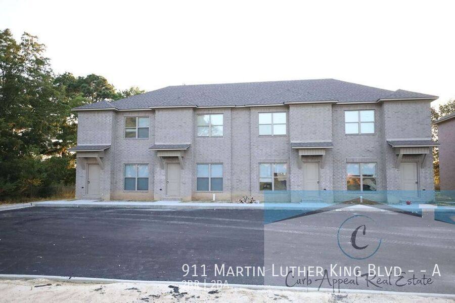 Apartment for rent at 911 Martin Luther King Blvd #A, Jonesboro, AR 72401