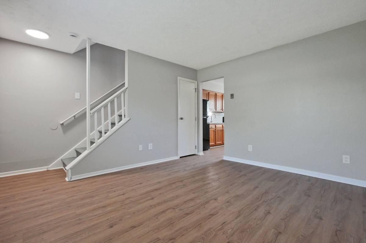 Apartment for rent at 2187-2193 Clarendon Lane, Columbus, OH 43223