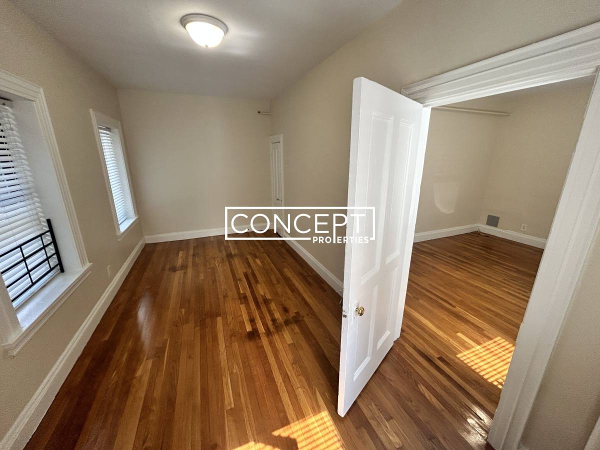 Apartment for rent at 1472 Beacon St #4, Brookline, MA 02446