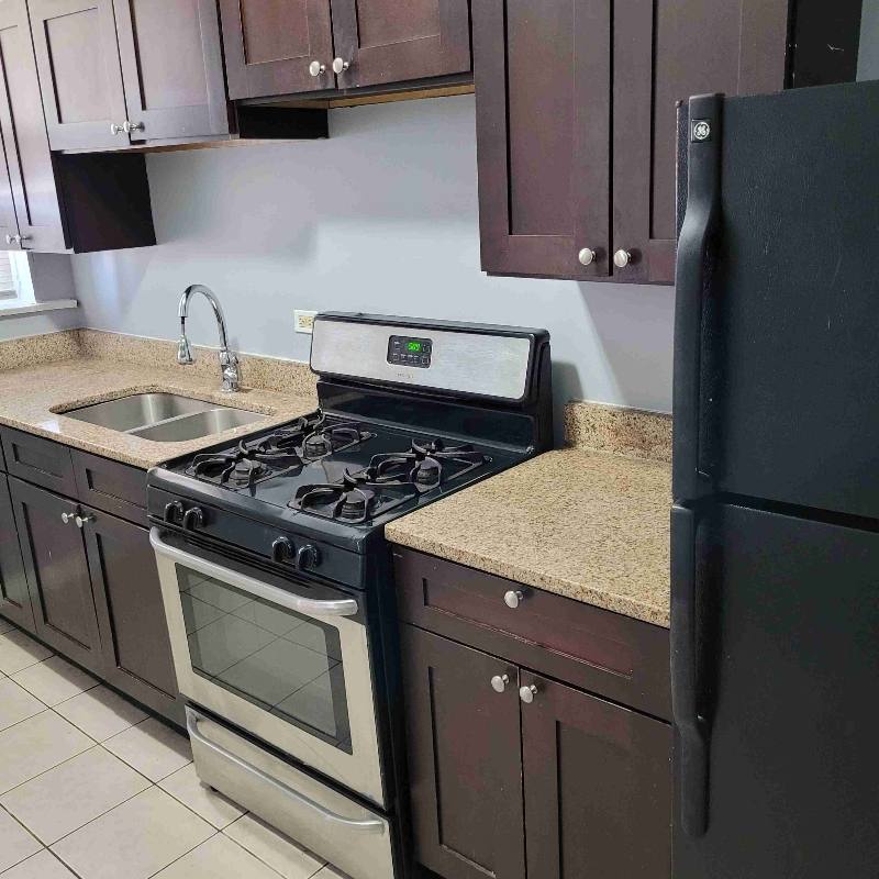 Apartment for rent at 6619 S Greenwood Ave #2, Chicago, IL 60637