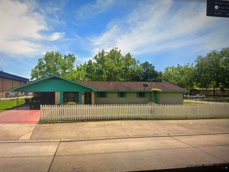 House for rent at 1061 Anderson St, New Iberia, LA 70562