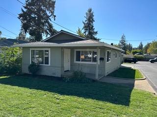 House for rent at 807 W Main St, Grass Valley, CA 95945