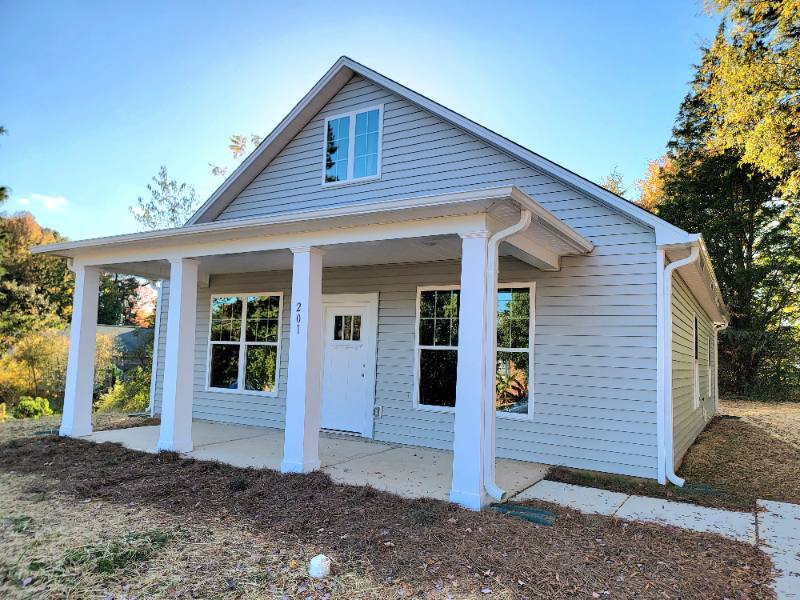 House for rent at 201 James St, Lexington, NC 27295