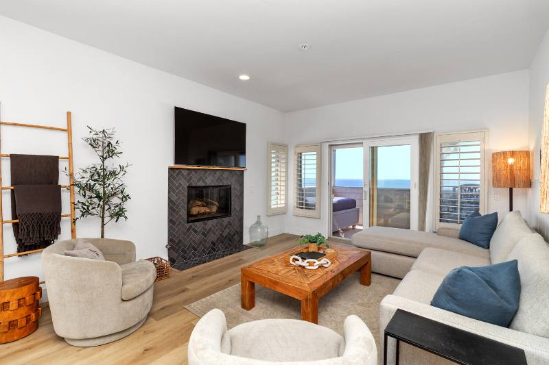 Condo for rent at 111 Sequoia Ave #H, Carlsbad, CA 92008