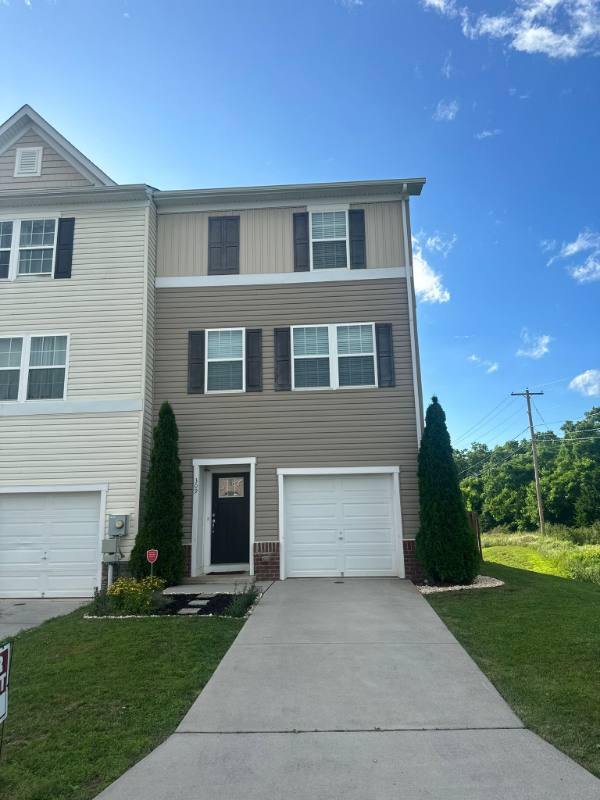 Townhouse for rent at 309 Magellan Dr, Martinsburg, WV 25404