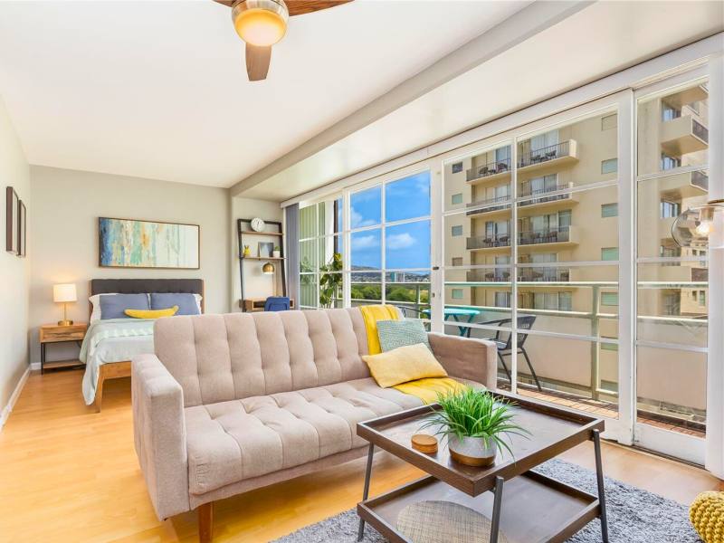 Apartment for rent at 445 Kaiolu St #714, Honolulu, HI 96815