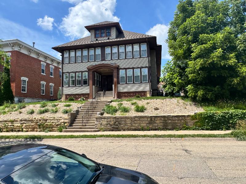 Apartment for rent at 861 Alpine St #4, Dubuque, IA 52001