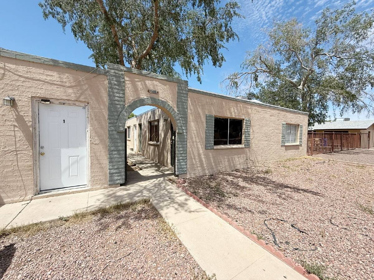 Townhouse for rent at 5918 W Alice Ave #4, Glendale, AZ 85302