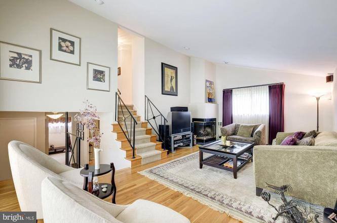 Apartment for rent at 5902 Holland Rd, Rockville, MD 20851
