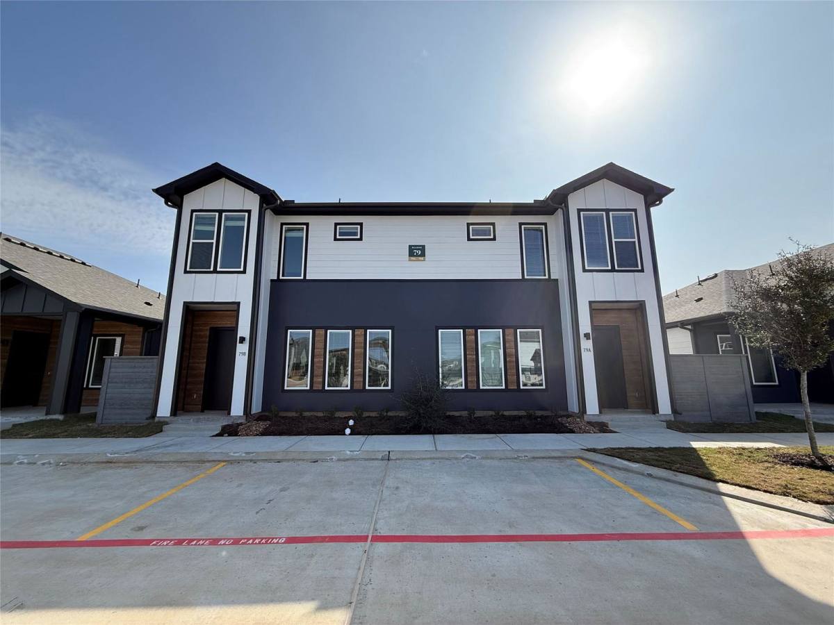 Townhouse for rent at 33200 Forest W St #38B, Magnolia, TX 77354