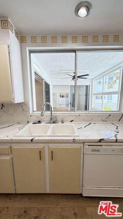 Condo for rent at 14144 Dickens St #122, Sherman Oaks, CA 91423