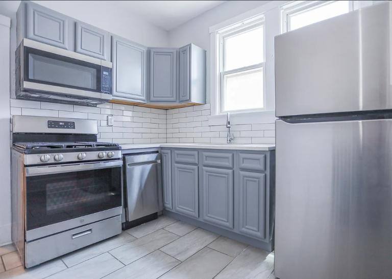 Apartment for rent at 4301 W Wrightwood Ave #2, Chicago, IL 60639