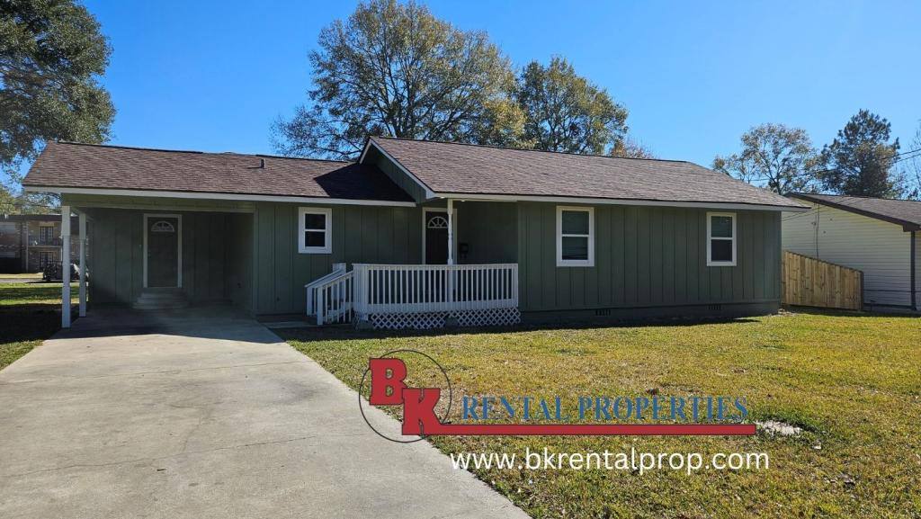 House for rent at 520 N 10th St, Silsbee, TX 77656