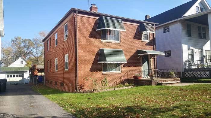 Apartment for rent at 3259 W 115th St Downstairs Stre, Cleveland, OH 44111