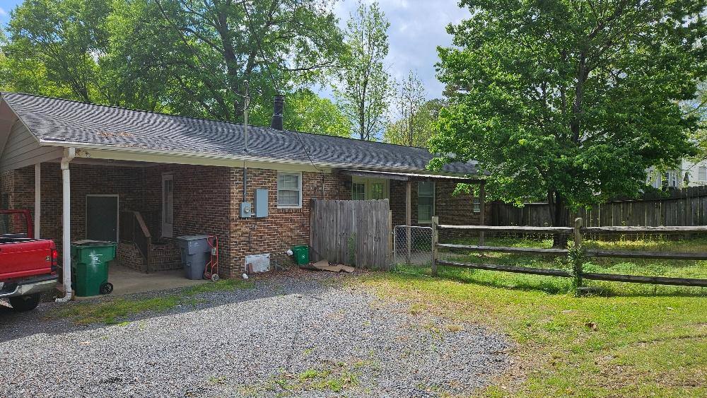 House for rent at 1816 Balfour Lane, Charlotte, NC 28216