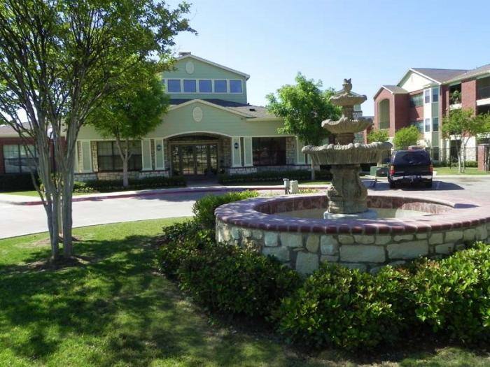 Apartment for rent at 1350 Skyline Rd, Grand Prairie, TX 75051