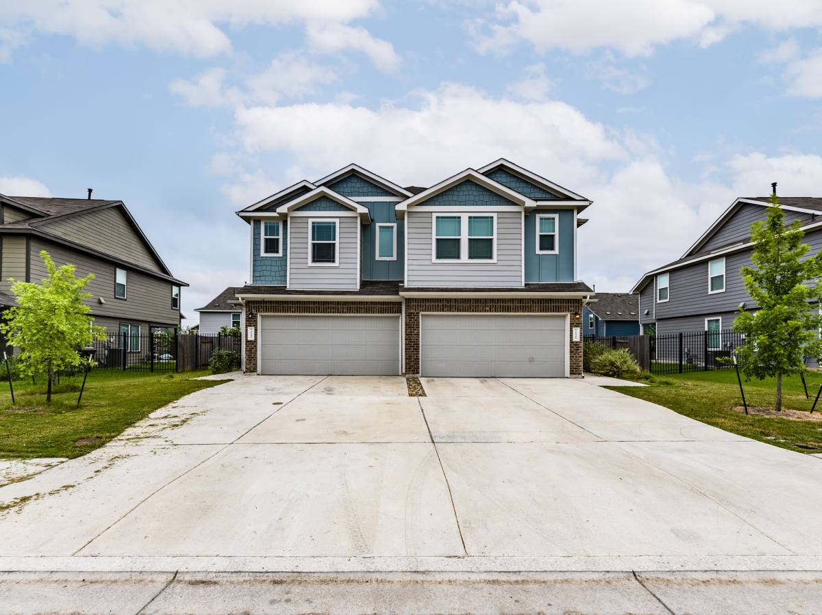 Townhouse for rent at 7117 Dancing Wind Lane, Del Valle, TX 78617
