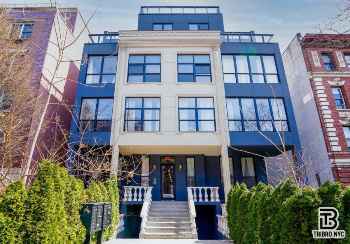Apartment for rent at 489 Washington St #2E, New York, NY 10014