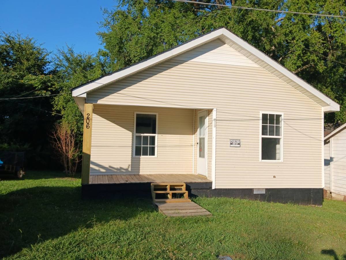 House for rent at 206 Thomas Lane, Lancaster, SC 29720
