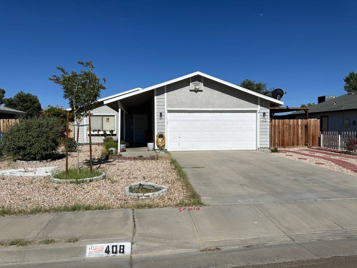 House for rent at 408 Valley St, Ridgecrest, CA 93555