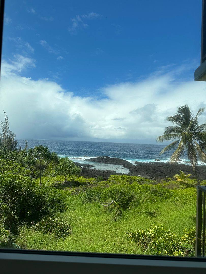 Apartment for rent at 2405 Kalaniana'ole St, Hilo, HI 96720