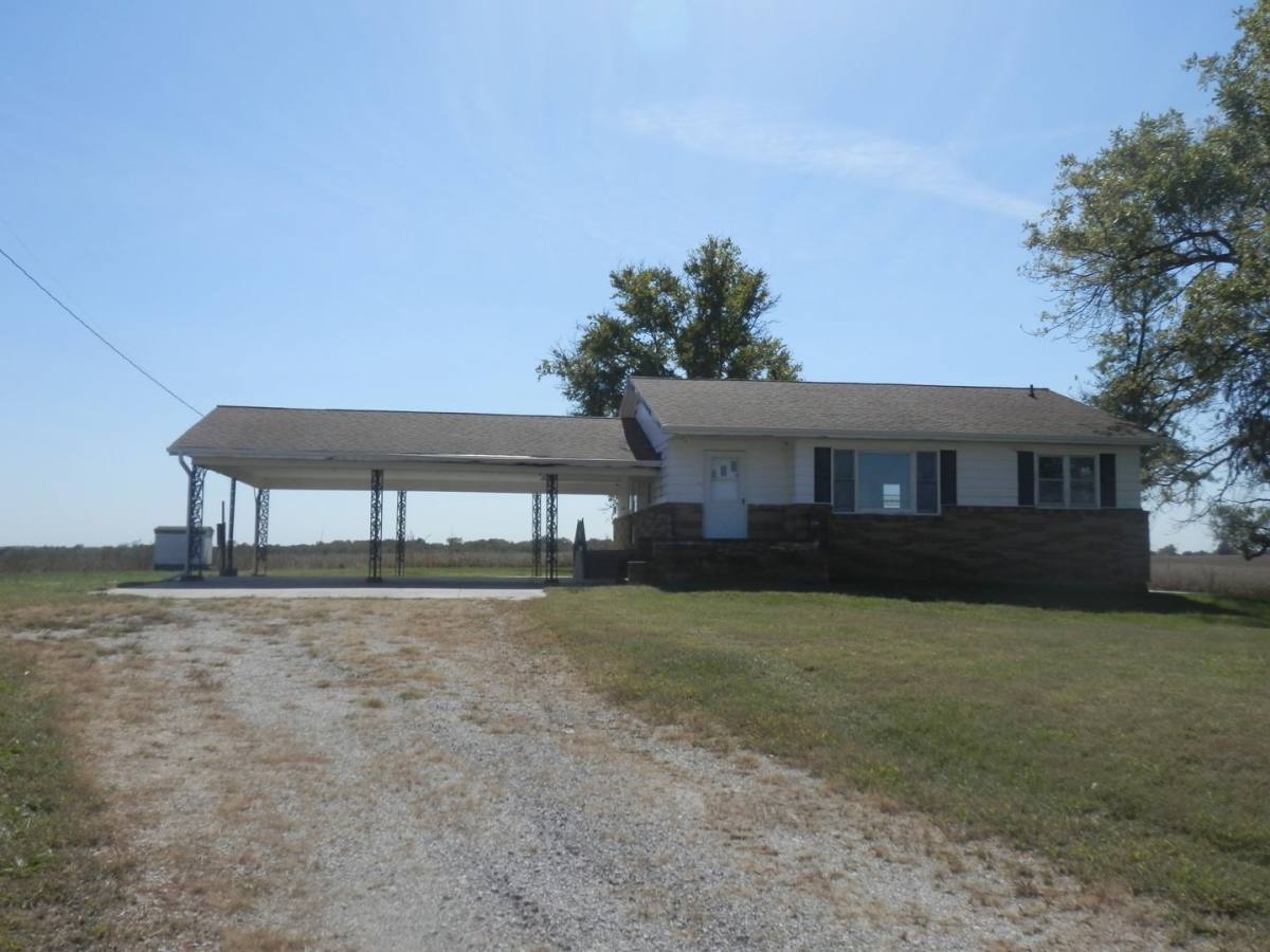 House for rent at 580 County Rd, Fayette, MO 65248