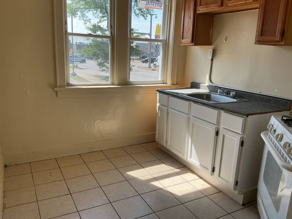 Apartment for rent at 2613 W Capitol Dr, Milwaukee, WI 53206