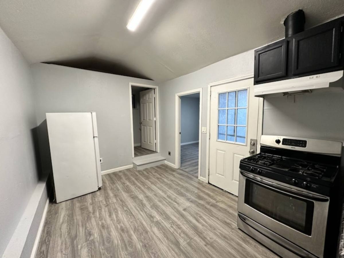Apartment for rent at 10635 Acalanes Dr, Oakland, CA 94603