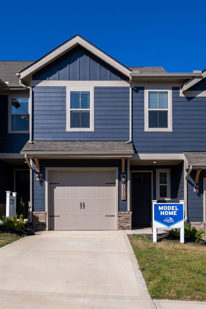 Townhouse for rent at 9170 Rolling Stone Way, Knoxville, TN 37920