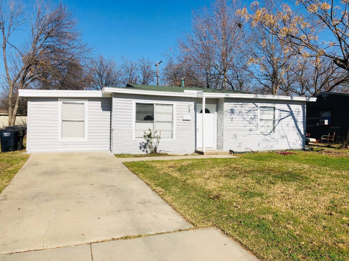 House for rent at 2341 Brothers St, Fort Worth, TX 76106