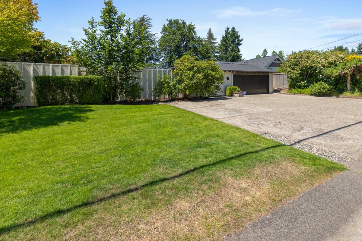 House for rent at 3853 81st Ave SE, Mercer Island, WA 98040