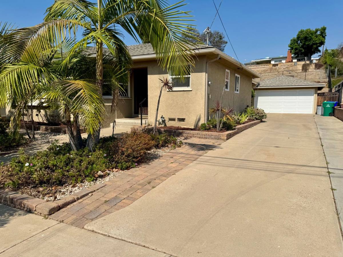 House for rent at 6887 Clara Lee Ave, San Diego, CA 92120