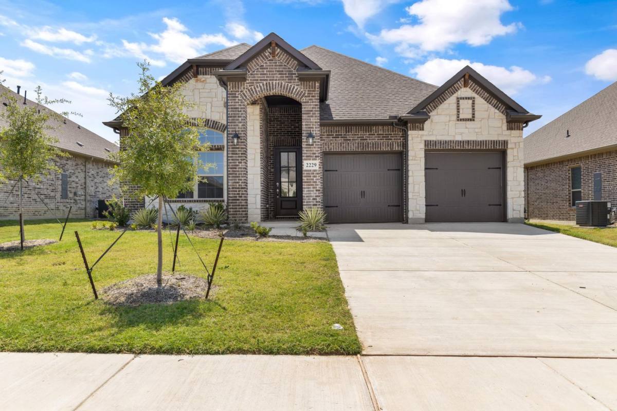 House for rent at 2229 Windy Hill Lane, Waxahachie, TX 75167