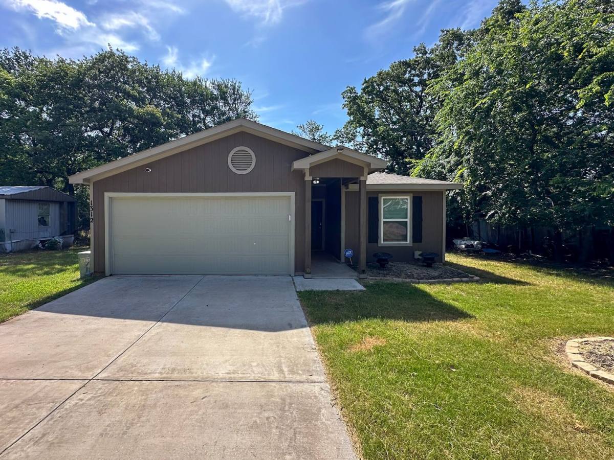 House for rent at 52131 Dawn Court, Azle, TX 76020