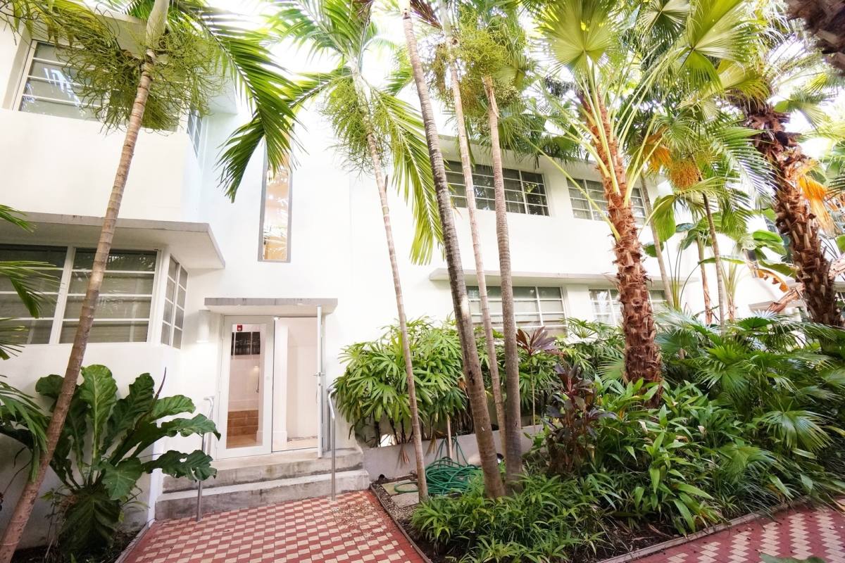 Condo for rent at 3915 Meridian Ave #204, Miami Beach, FL 33140