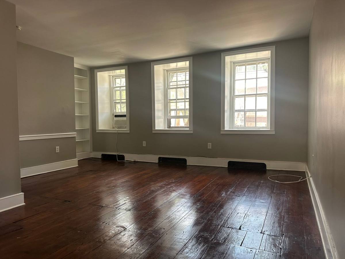 Apartment for rent at 308 Delancey St, Philadelphia, PA 19106