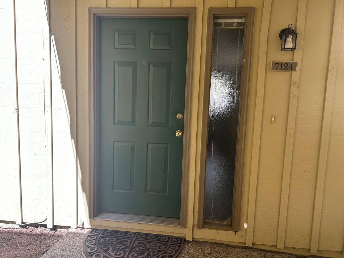 Apartment for rent at 7120-7130 Montauk Circle, Lake Oswego, OR 97035