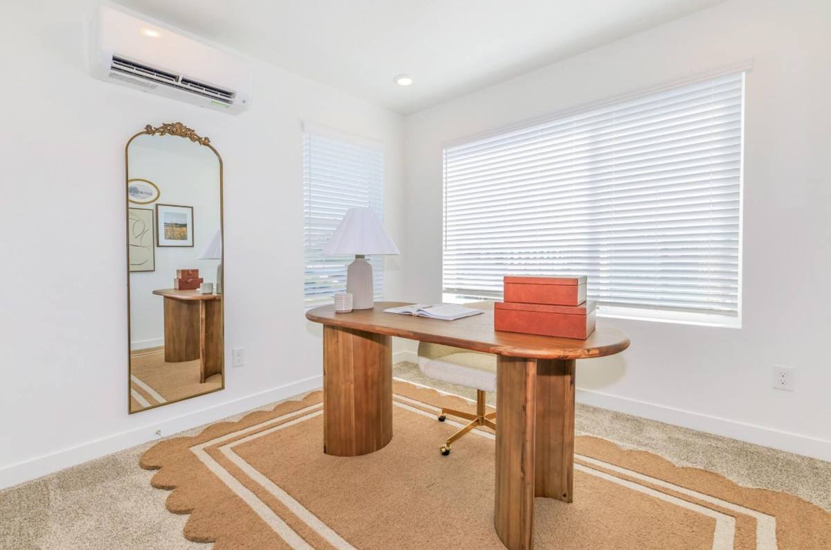 Townhouse for rent at 566 S Redwood Rd, Salt Lake City, UT 84104