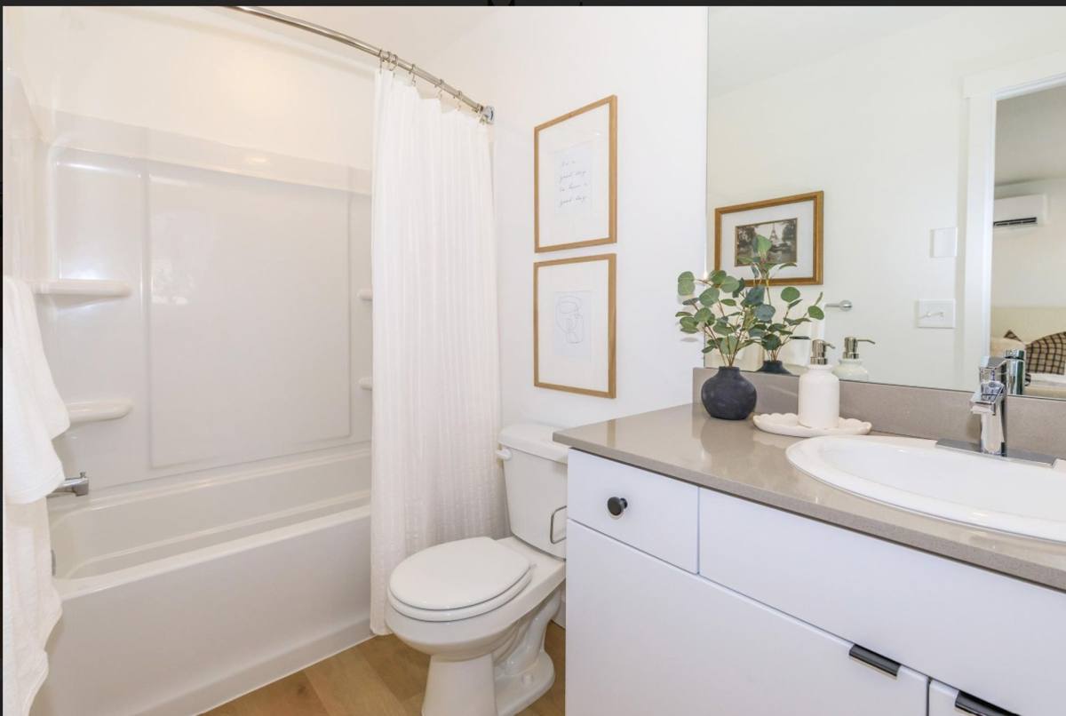 Townhouse for rent at 566 S Redwood Rd, Salt Lake City, UT 84104